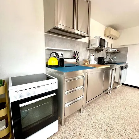 Escondite Con Terraza Compartida En La Azotea Ρόζες
